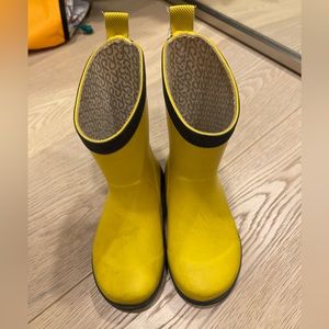 Reima rain boots size 26 US toddler 9.5
